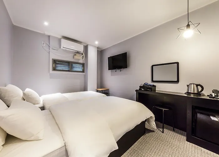 Noble Yongsan 2*